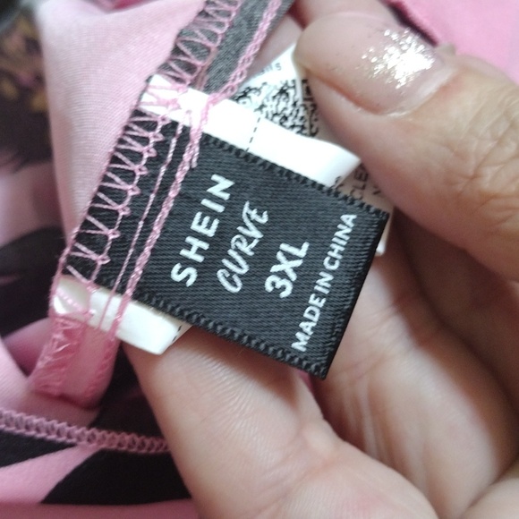 Pink and Black floral flowy tube top blouse - Picture 2 of 3